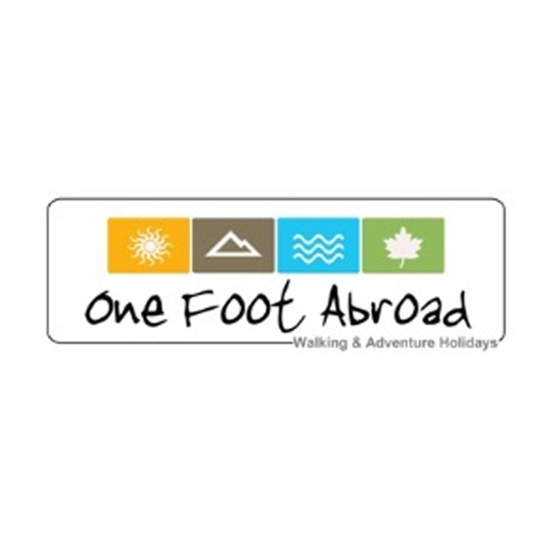 Logo one foot abroad