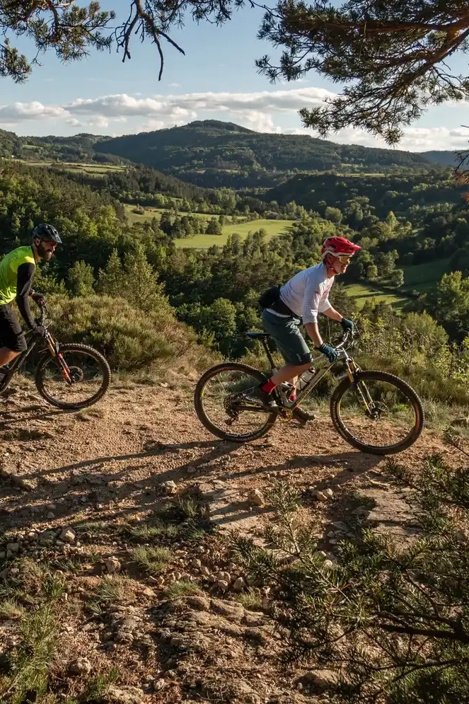 bannière Rundwanderung mit dem Fahrrad durch die Haute-Loire