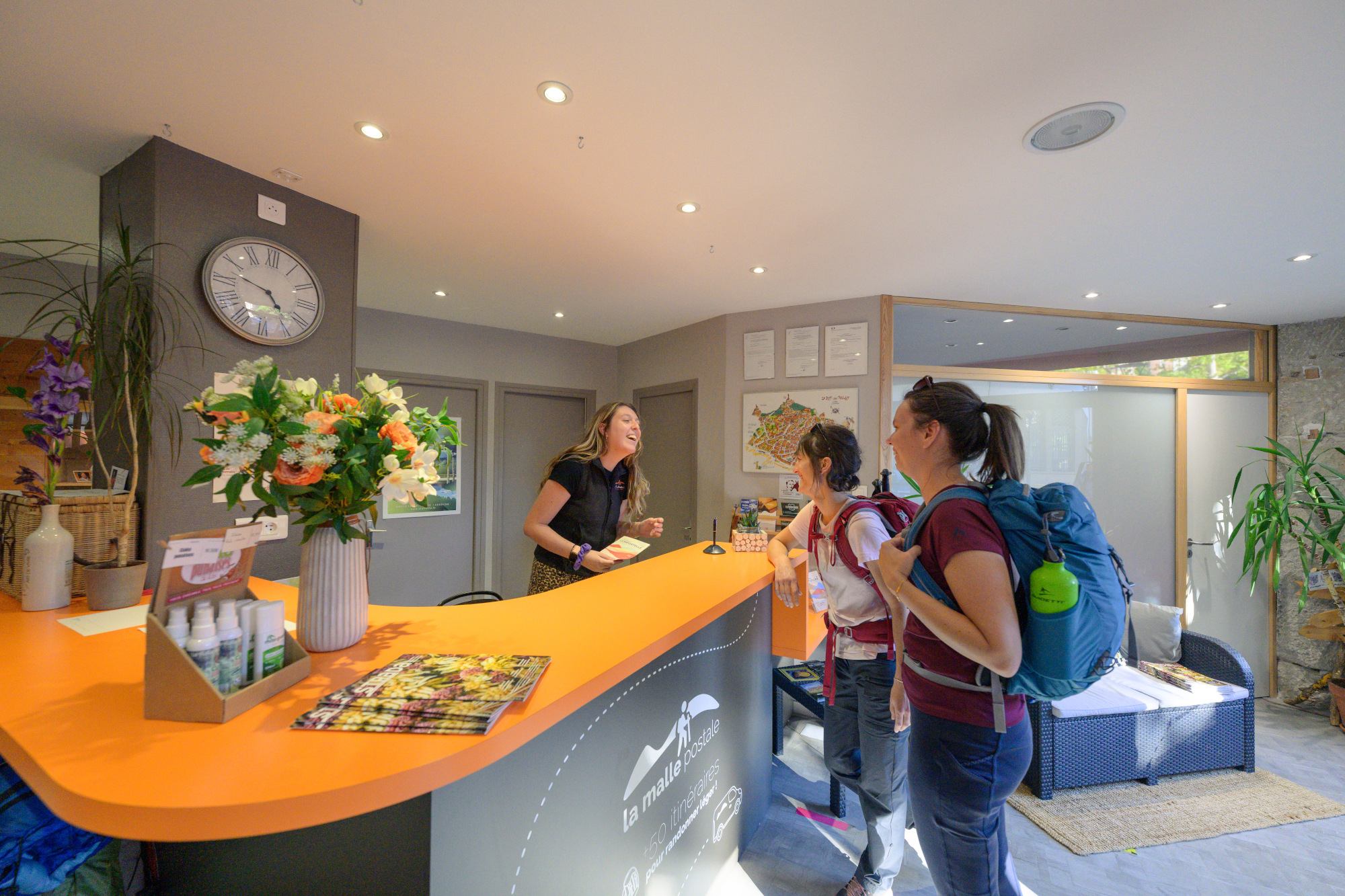 bannière Luggage locker on request