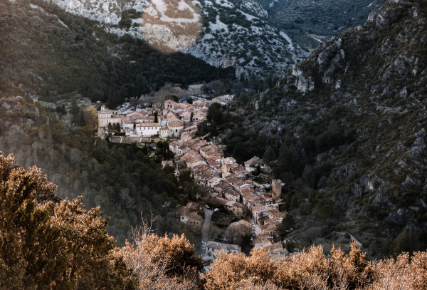 Le village de Saint Guilhem-le-Désert  - &copy;Jossuha Théophile 