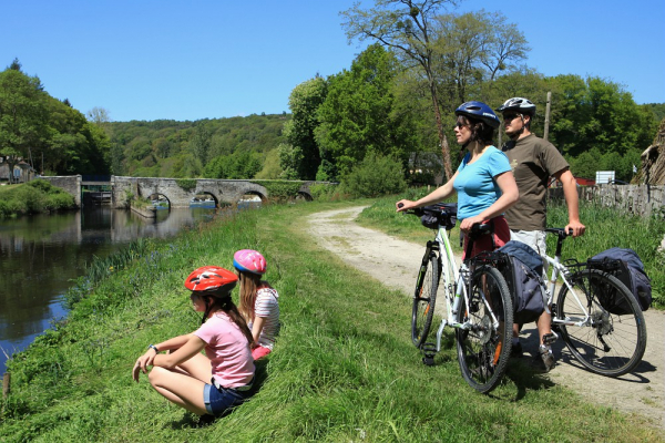 La Vélodyssée, balade autour de l'Abbaye de Bon-Repos à Saint-Gelven, le long du Blavet  - &copy;BOURCIER Simon